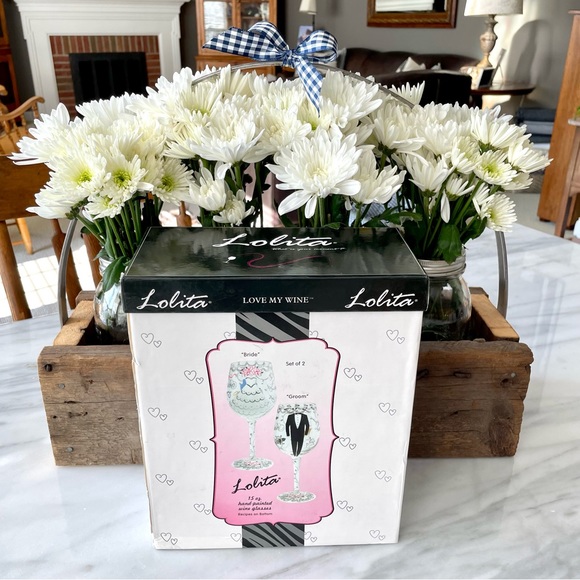 Lolita•NIB•Bride and Groom Wine Glass Set•Toasting Set•Hand Painted~Artisan Made - Picture 15 of 16